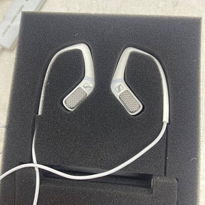 LOT! Sennheiser AMBEO SMART Peakomplekt kõrvaklapid (9 foto / 10)
