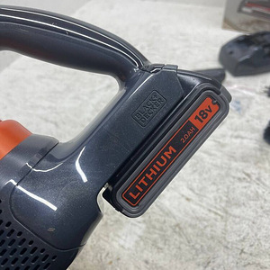 LOT! Black & Decker BHFEV182C Juhtmeta tolmuimeja (8 foto / 10)