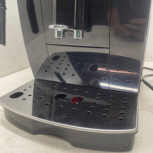 LOT! De'Longhi Perfetto Magnifica S ECAM22 kohvimasin 1450W (6 foto / 10)