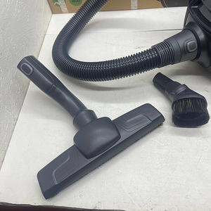 МНОГО! Electrolux, пылесос PURE D8.2 Silence, 600 Вт (3 фото из 10)