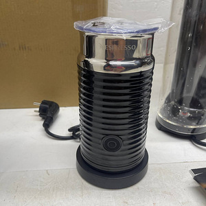 LOT! Kapsel kohvimasin Nespresso De'Longhi + piimavahustaja (8 foto / 10)
