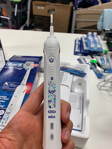 LOT! Oral-B Junior Smart elektriline hambahari Braun (6 foto / 9)