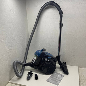 МНОГО! Пылесос Bosch Serie 2 BGC05A220A, 700 Вт (2 фото из 10)