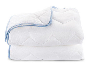 Двуспальное одеяло DORMEO SIENA DUVET DOUBLE V4 140X200 см (1 фото из 1)
