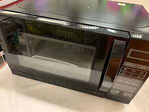 LOT! UUS Sharp R642BKW Mikrolaineahi 20 L, 800 W (7 foto / 10)