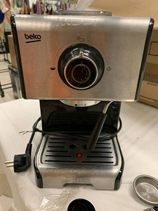 LOT! Beko poolautomaatne CEP5152B: espressomasin (3 foto / 7)