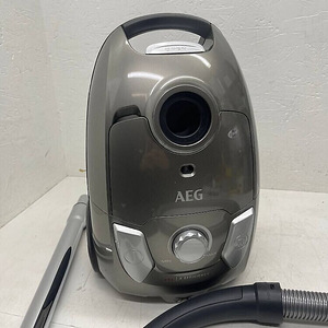 LOT! AEG VX4-1-GM-T пылесос 650W (4 фото из 10)