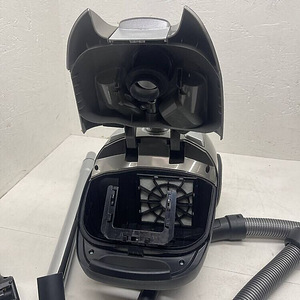 LOT! AEG VX4-1-GM-T пылесос 650W (8 фото из 10)