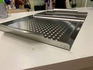 LOT! UUS Roostevabast terasest aukudega grillpann (2 foto / 4)