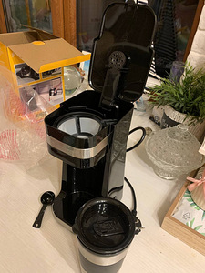 LOT! UUS Bestron mini kohvimasin tassiga 750W 420ml (9 foto / 10)