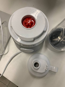 LOT! Blender Bosch MMB2111T 450W (3 foto / 6)