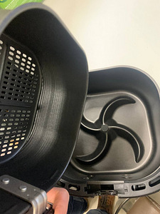 LOT! Kuumaõhufritüür Philips HD9252/90 1400 W, 4.1 l (2 foto / 10)