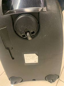 ЛОТ! Siemens VS06B1110 Synchropower пылесос 4 л, 700 Вт (4 фото из 7)
