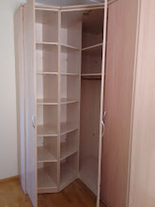 Угловой шкаф (2 фото из 3)