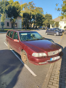 Volvo v 70 (3 фото из 4)