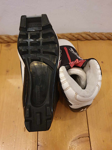 Suusasaapad Madshus s 35 (stp 22,3 cm, NNN kinnitus) (3 foto / 3)
