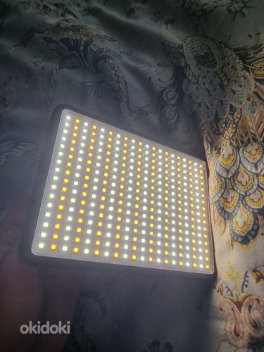 Портативный светильник для фото и видео + 2 батарейки (фото #2)