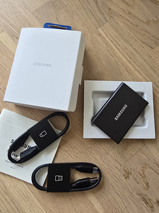 Samsung T7 1 ТБ внешний SSD USB-C (1 фото из 2)
