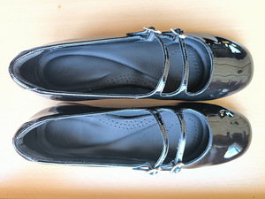Nagu uued lakknahast kingad Clarks, s. 39,5 (5 foto / 8)