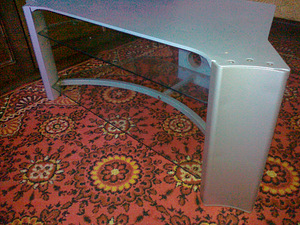 TV riiul SONY (1 foto / 4)