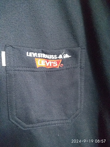 LEVIS (2 фото из 2)