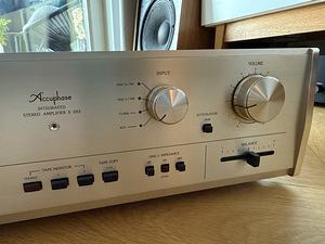 Integreeritud võimendi Accuphase E-203 MOS FET (3 foto / 9)