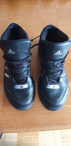 Размер 44-45, мужские кроссовки Adidas (фото #1)