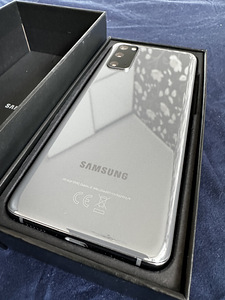 Samsung Galaxy S20 (kriimudeta, komplektne, lisadega) (4 foto / 7)