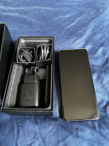 Samsung Galaxy S20 (kriimudeta, komplektne, lisadega) (7 foto / 7)
