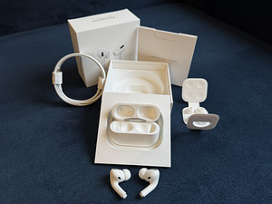 Apple AirPods Pro + Wireless Charging Case (originaal) (3 foto / 3)