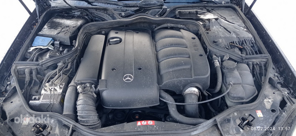 Продам Mercedes Benz w211 (фото #4)