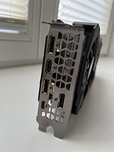 Gigabyte Rtx 2080 (2 foto / 2)
