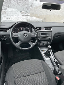 Skoda Octavia 1.2 77кВ (9 foto / 15)