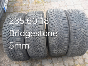 235 60 R18 (3 foto / 3)