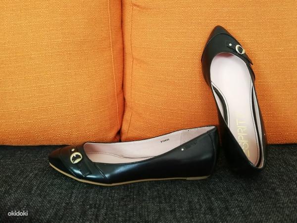 Новые низкие туфли Esprit, размер 38 (фото #1)