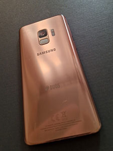 Samsung Galaxy S9 (8 фото из 8)