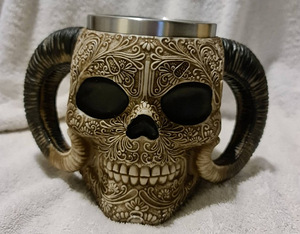 Viking skull kruus must Gifts Kruus kohvi, tee jms jaoks.