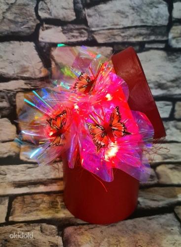 Коробочка с искусственными бабочками Высота 25см Цвет красны (фото #4)