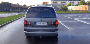 Volkswagen Sharan 1,9 TDI 85kw 2009 (4 foto / 9)