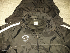 Nike tuulejope s.128-140 (5 foto / 6)