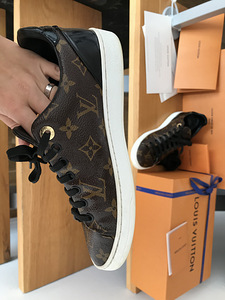 Louis Vuitton FRONTROW TRAINER tossud (3 foto / 5)