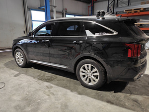 Kia Sorento 4 (8 фото из 8)