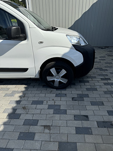 Peugeot Bipper (10 фото из 10)