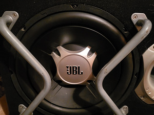 Jbl basspro 12 (1 фото из 6)
