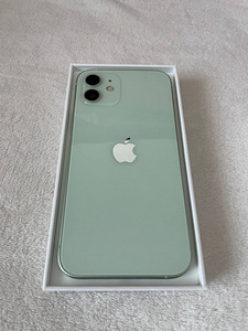 iPhone 12 (5 foto / 8)