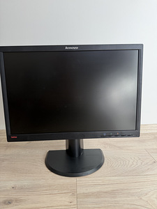 Lenovo monitor (1 foto / 6)