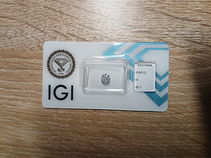 Продается бриллиант 0.6 ct (1 фото из 5)