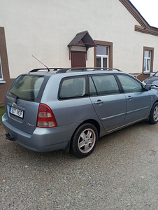 TOYOTA COROLLA УНИВЕРСАЛ (2 фото из 3)