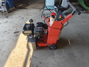 Husqvarna FS400LV põrandasaag (2 foto / 2)