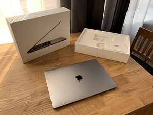 MacBook Pro (13-inch, 2017, Two Thunderbolt 3 ports) (2 foto / 10)